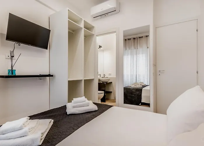 לינה וארוחת בוקר Casa 4*